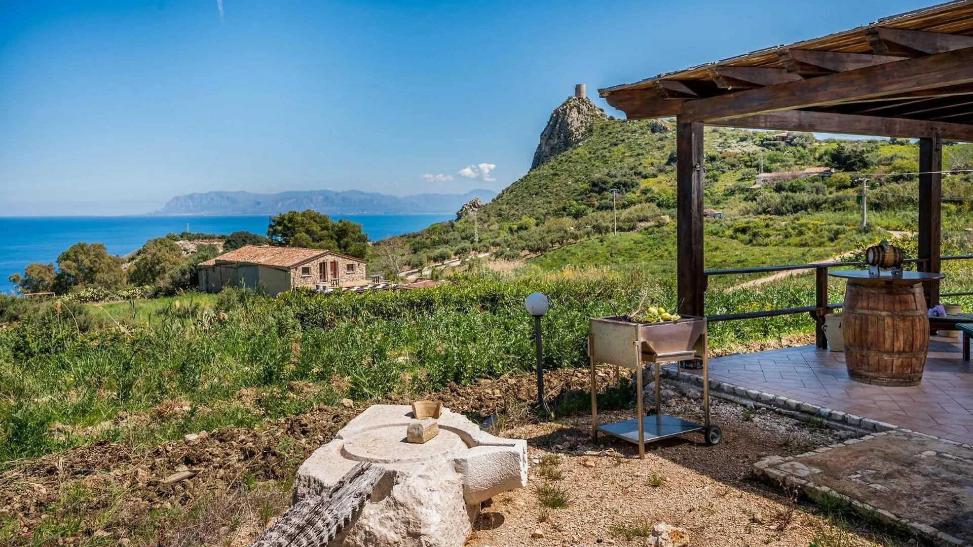 Apt Villa Anna E Apt Cantina Vito Vicinissimi Alla Riserva Dello Zingaro Scopello  Feriehus Scopello (Sicily)